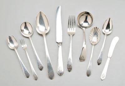 Appraisal: pieces sterling flatware Lunt Early American Plain ERE monograms in