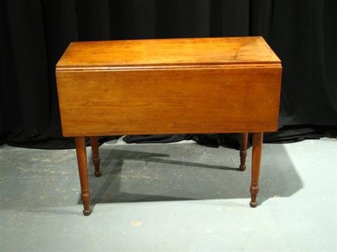 Appraisal: AMERICAN CHERRY DROP LEAF TABLE