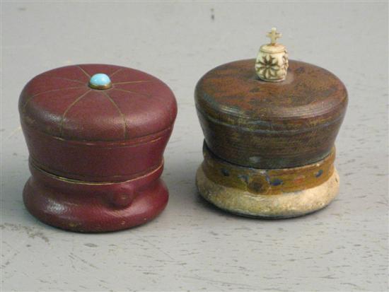 Appraisal: Two novelty travelling inkwells in the form of crowns the