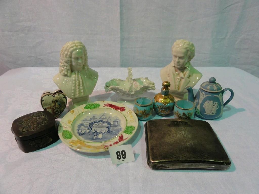 Appraisal: A collection of small ceramics including a pair of cream