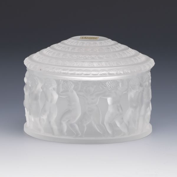 Appraisal: LALIQUE ENFANTS BOX x Clear frosted glass with cherubs in