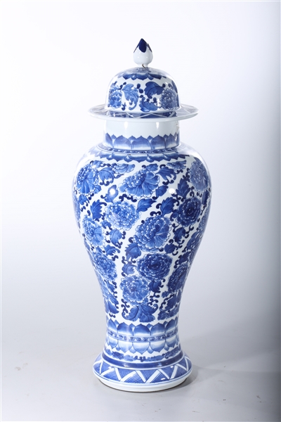 Appraisal: Chinese blue and white porcelain covered vase with repeating floral