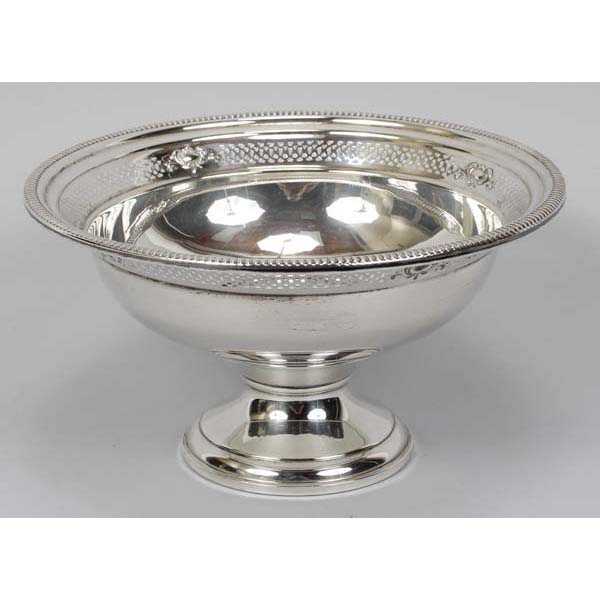 Appraisal: Crown American sterling silver weighted pedestal centerpiece bowl with pierced