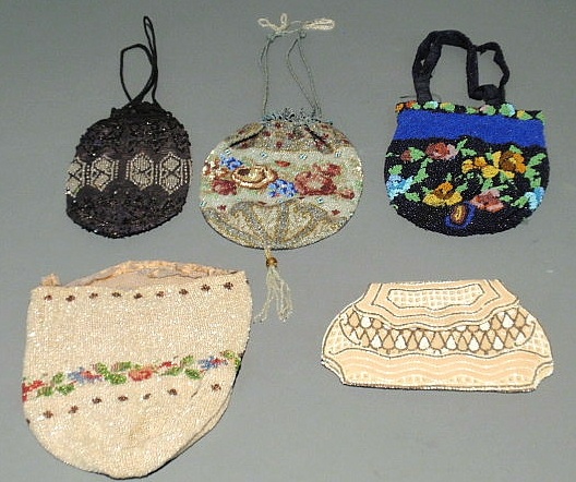 Appraisal: Five ladies beaded purses four approx h