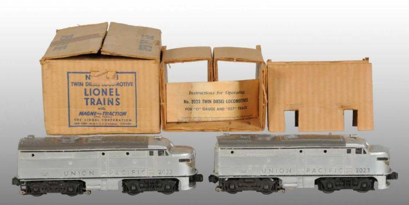 Appraisal: Lionel No O-Gauge Union Pacific Alco Set OB Description Post-war