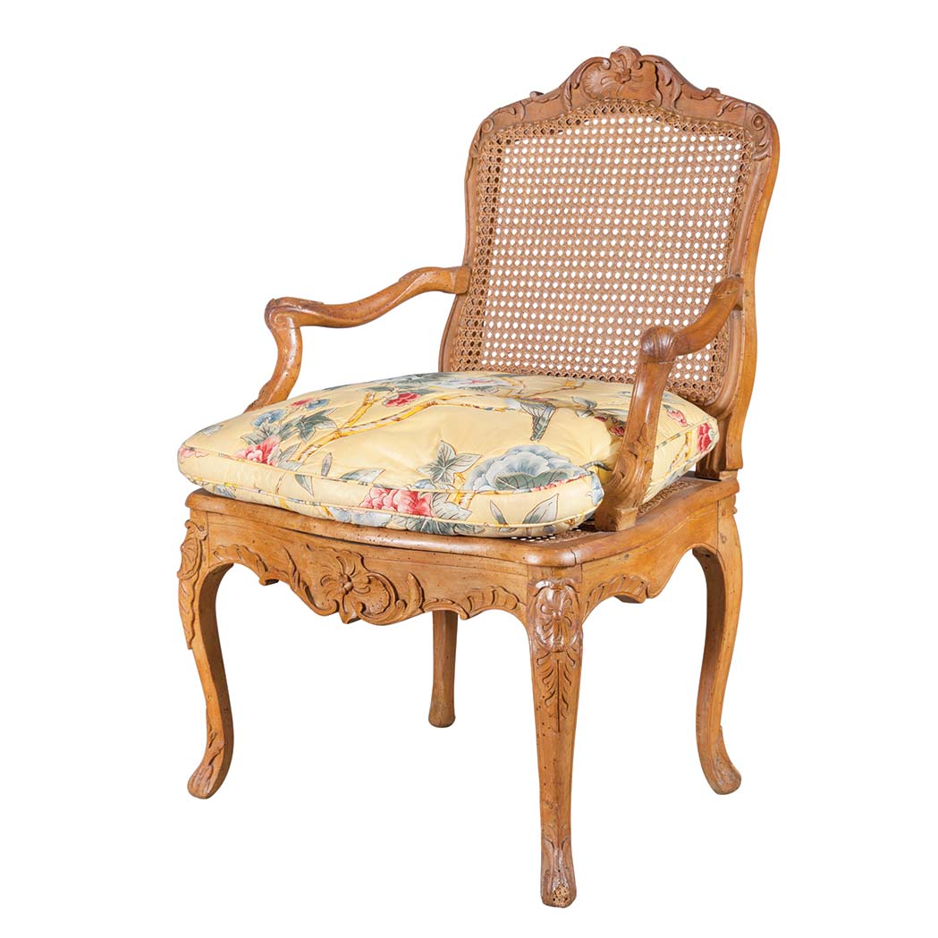 Appraisal: Early Louis XV Beechwood Fauteuil a la Reine Circa The