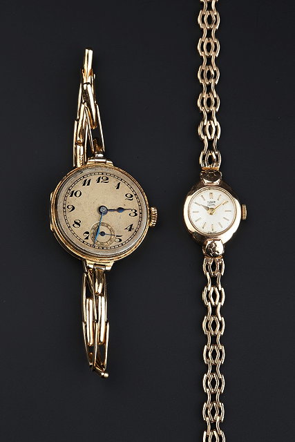 Appraisal: A LADY'S CT GOLD ROYAL WRISTWATCH BY TUDOR the circular