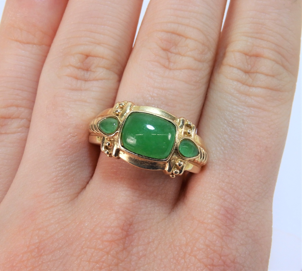 Appraisal: CHINESE K GOLD THREE STONE JADEITE RING China th CenturyRectangular