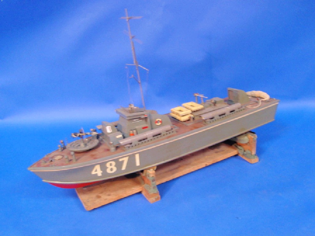 Appraisal: A wooden hull model gunboat cm