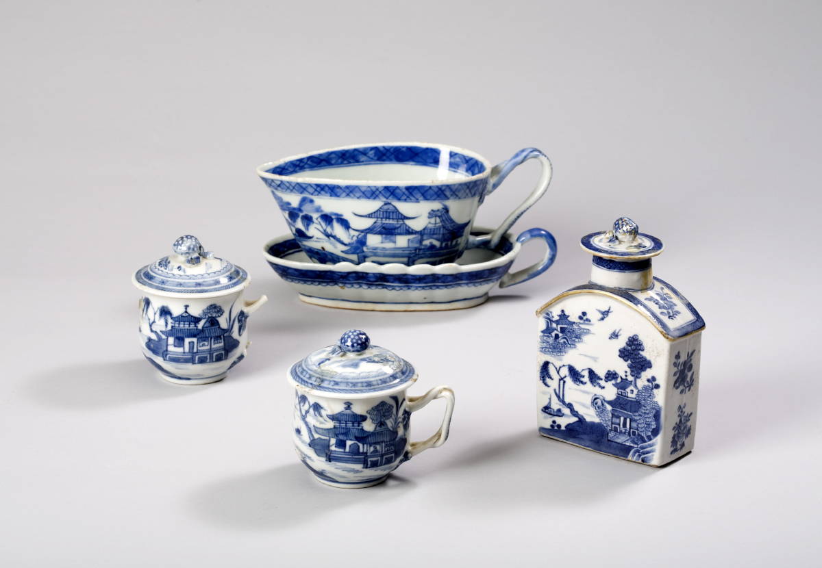 Appraisal: FIVE CANTON BLUE AND WHITE PORCELAIN TEA AND TABLEWARES Comprising