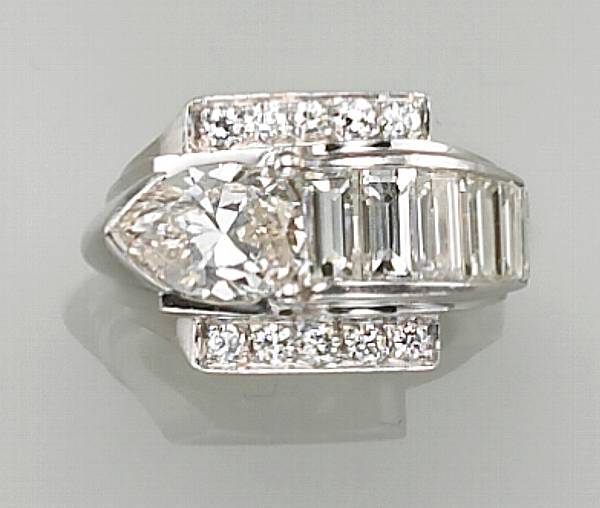 Appraisal: A diamond and platinum cocktail ring the pear-shaped diamond set