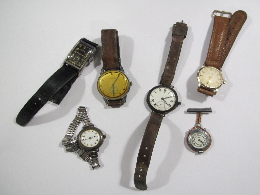 Appraisal: Lot comprising early th century wrist watches to include two