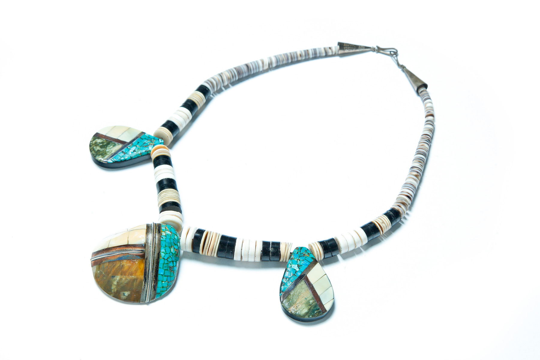 Appraisal: SANTO DOMINGO INLAID SHELL NECKLACE Third quarter- th century Heishi