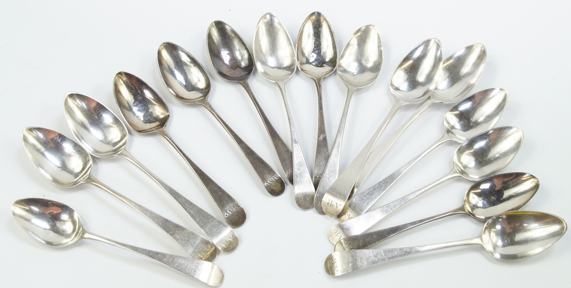 Appraisal: A set of six George III silver teaspoons decorated in