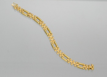 Appraisal: A Gentleman's k Yellow Gold Bracelet k yellow gold link