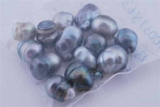 Appraisal: A COLLECTION OF LOOSE BAROQUE TAHITIAN PEARLS