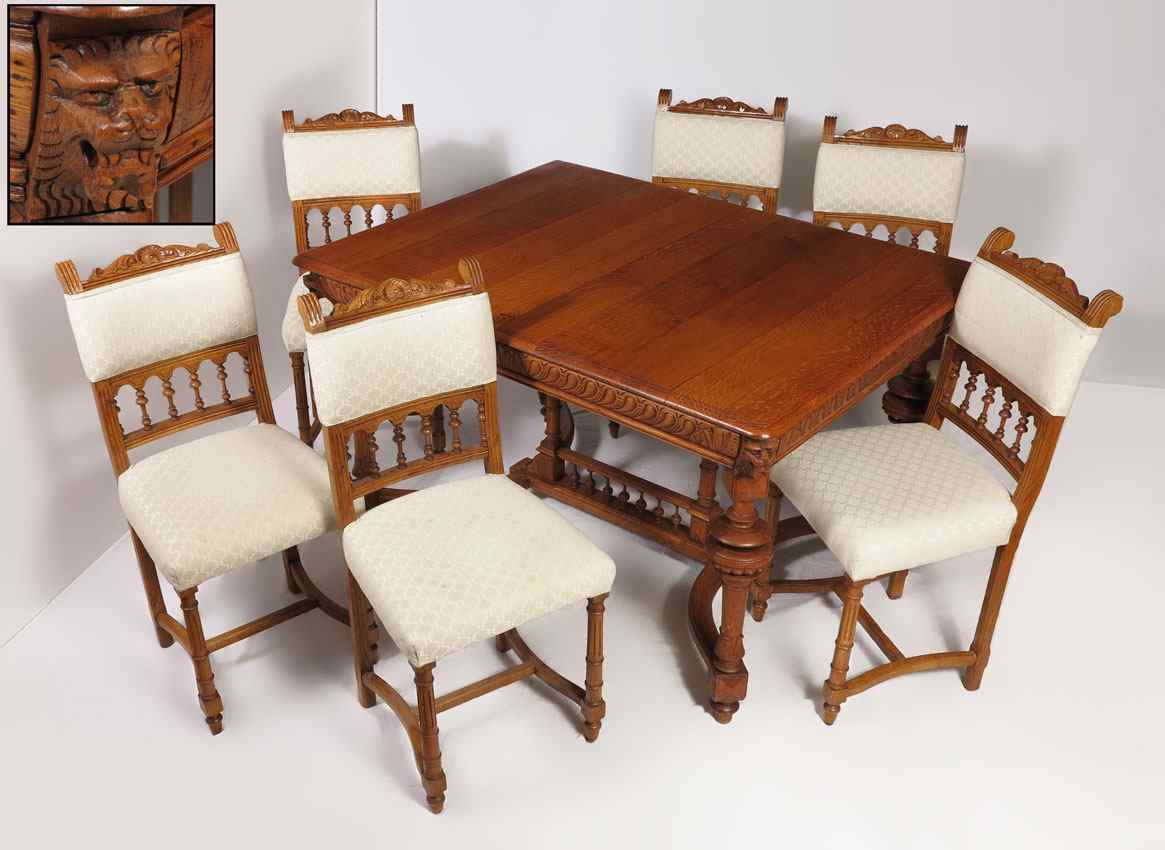 Appraisal: TURN OF THE LAST CENTURY GOLDEN OAK DINING TABLE AND