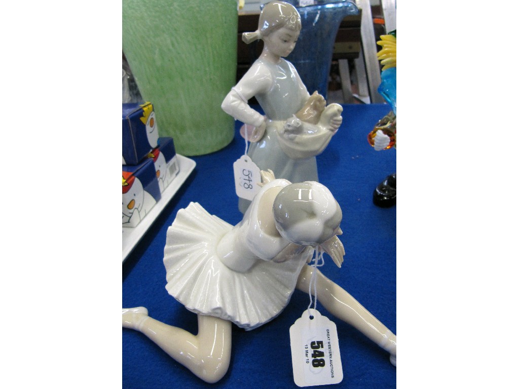 Appraisal: Lot comprising a Lladro figure of a Ballerina and a