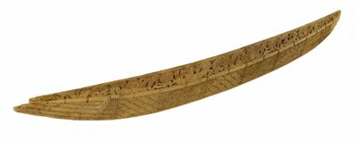 Appraisal: A Maori wood model of a canoe waka the hull