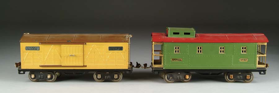 Appraisal: LOT OF TWO LIONEL STANDARD GAUGE -SERIES FREIGHT CARS These