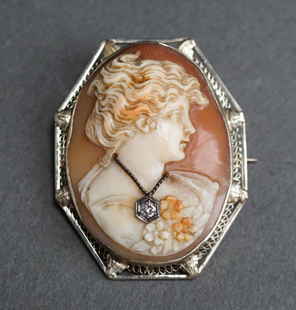 Appraisal: -Karat White-Gold Shell Cameo and Diamond Pendant Brooch gross dwt