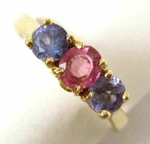 Appraisal: TANZANITE AND PINK TOPAZ RING k yellow gold with two