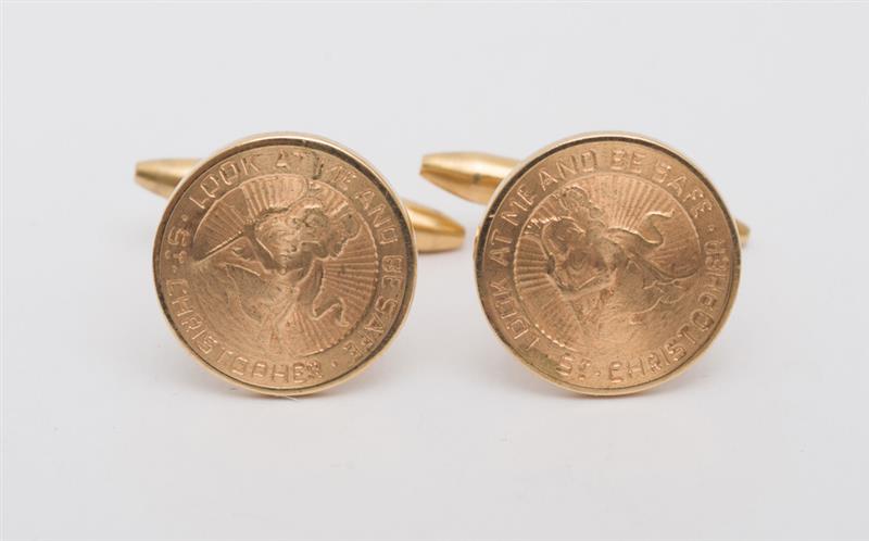 Appraisal: PAIR OF CARTIER K YELLOW GOLD CUFFLINKS Designed as two