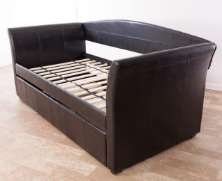 Appraisal: Contemporary Twin Daybed w Trundle Contemporary twin size daybed with