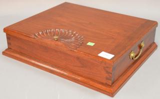 Appraisal: Custom mahogany lift top box with carved shell in top