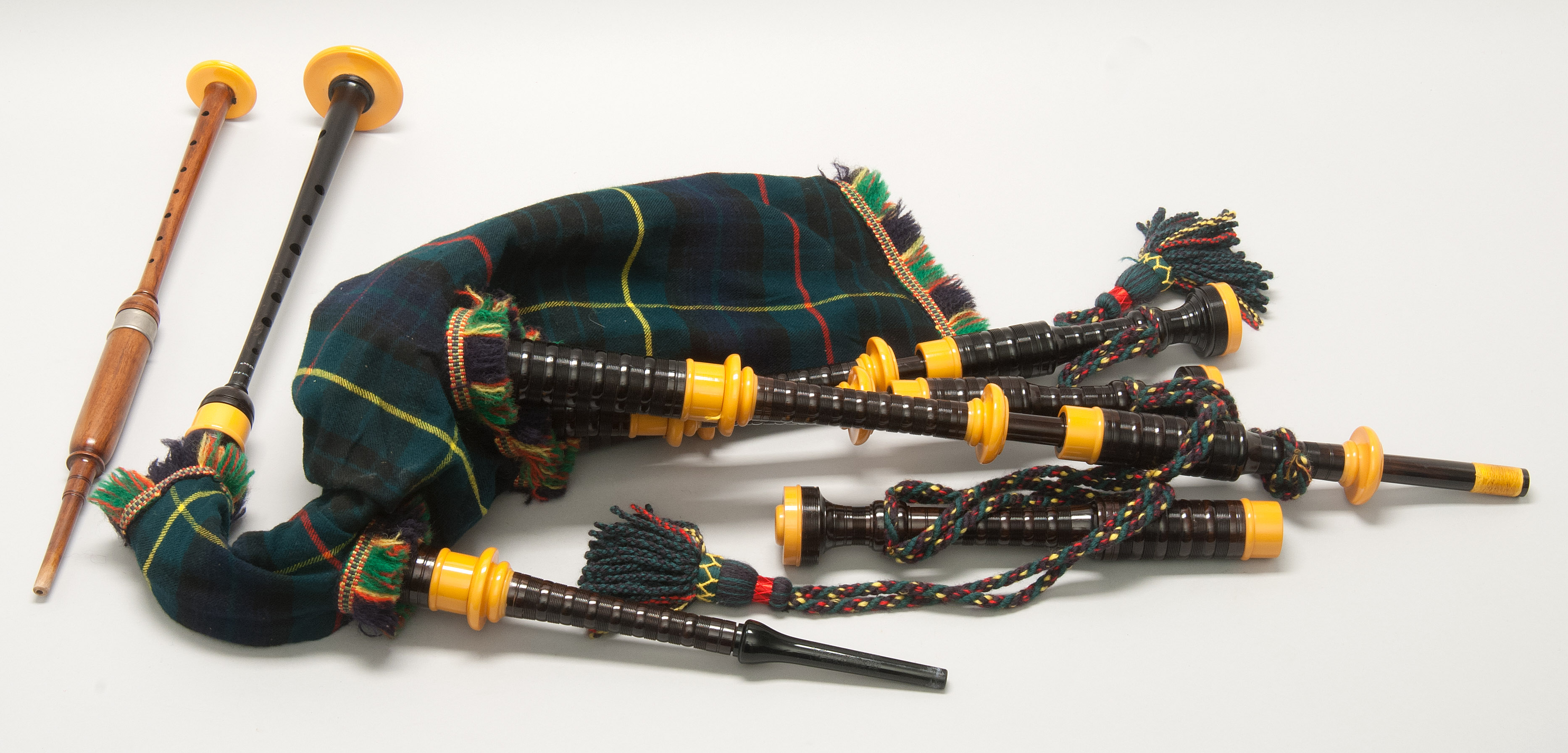 Appraisal: R G LAWRIE BAGPIPES and accessories contained within a finger-jointed