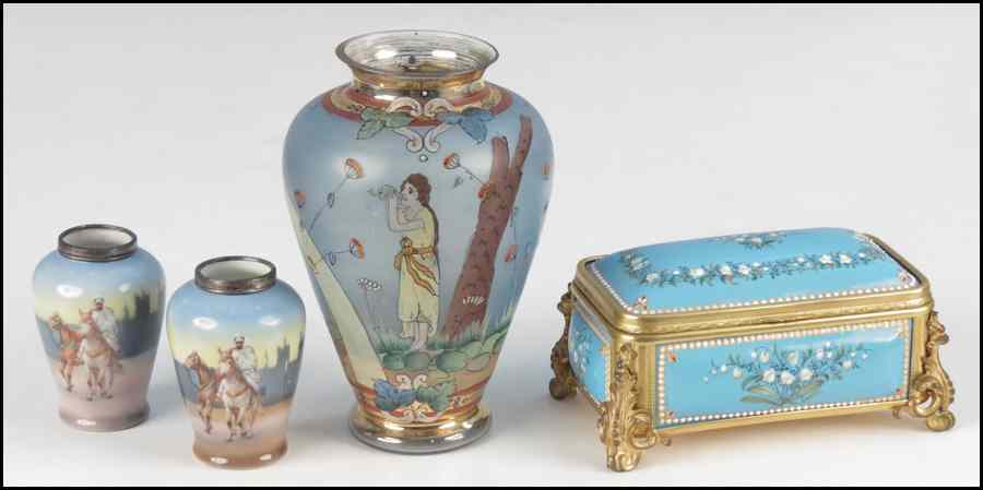 Appraisal: PAIR OF ROYAL BAYREUTH BAVARIAN PORCELAIN CABINET VASES Together with