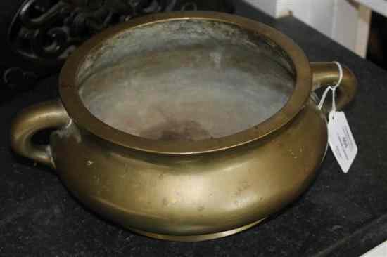 Appraisal: A large Chinese bronze censer Xuande mark but later the