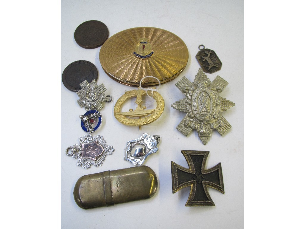 Appraisal: A lot comprising compact with Naval crest cap badge lapel