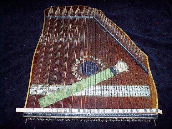 Appraisal: A Renfranz Essen table harp cm wide