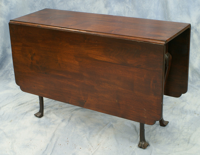 Appraisal: Walnut Queen Anne drop leaf table with trifid feet bench