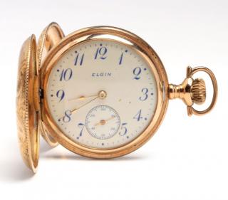 Appraisal: A nice antique Elgin ladies watch circa Measures inches from