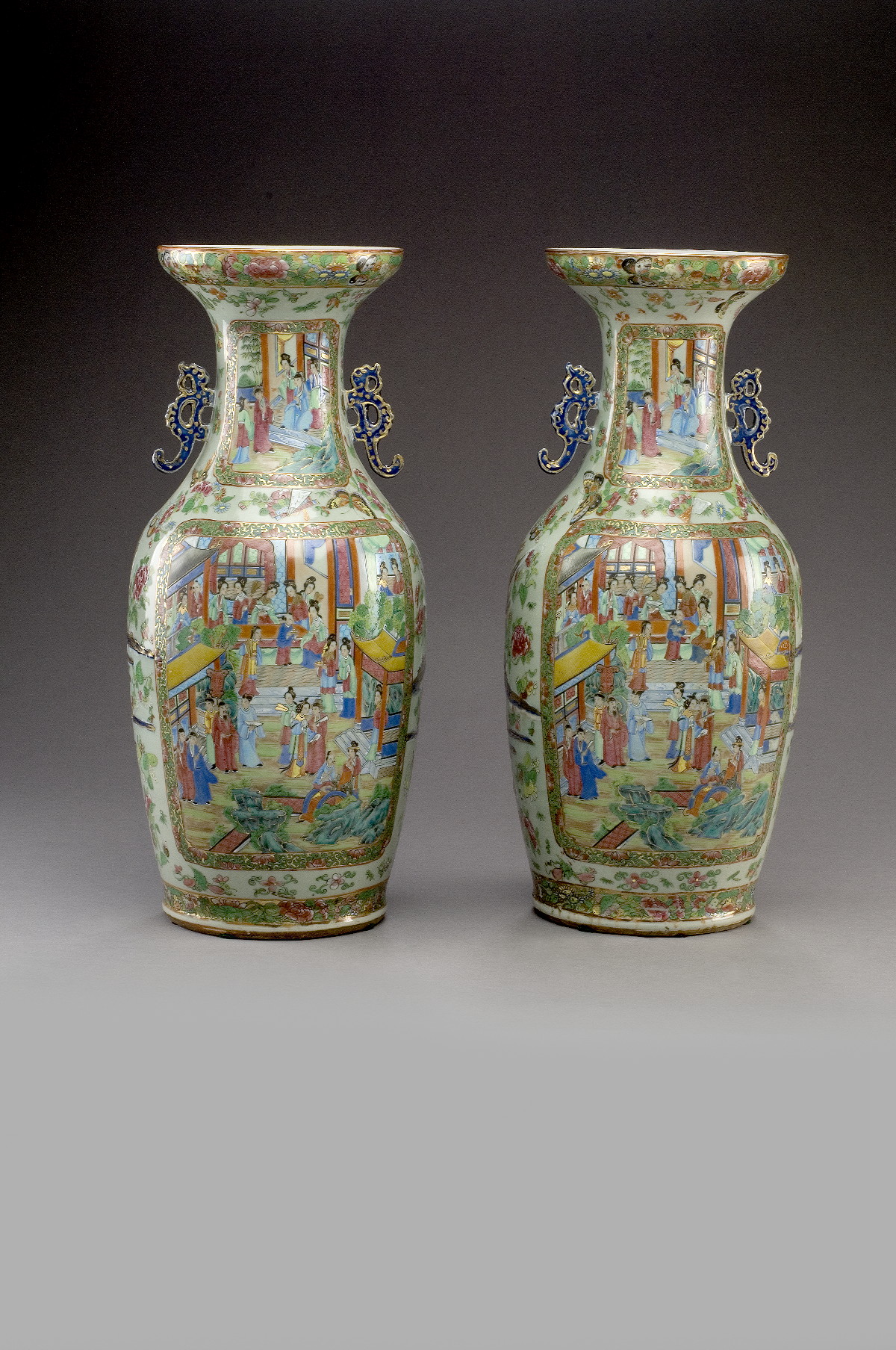 Appraisal: PAIR OF CHINESE EXPORT PORCELAIN FAMILLE ROSE VASES MID-NINETEENTH CENTURY