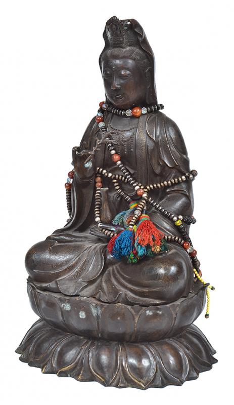 Appraisal: A CHINESE BRONZE SEATED FIGURE OF THE WHITE-ROBED GUANYIN TH