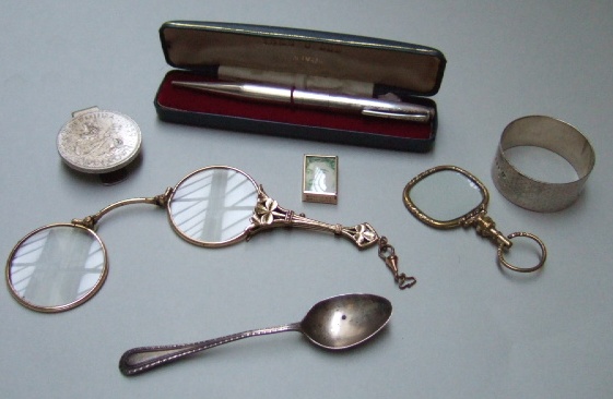 Appraisal: A silver cased Yard-O-Led propelling pencil with the original case