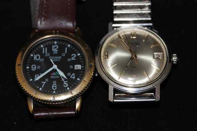 Appraisal: A GENTS ROAMER ROTODATE with steel bracelet and a watch