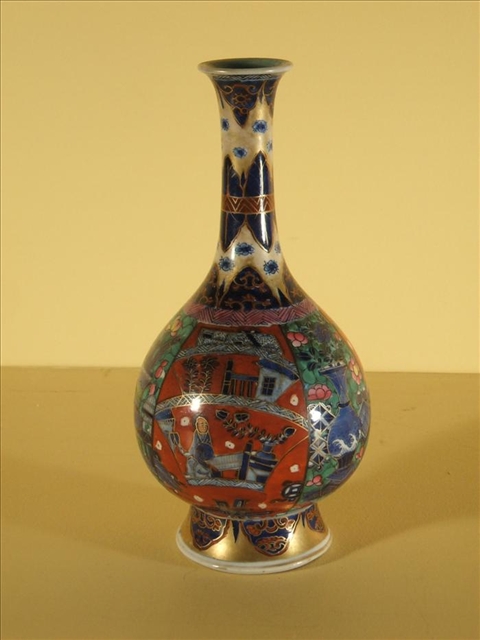 Appraisal: CHINESE EXPORT BOTTLE VASE th c later enameled h w