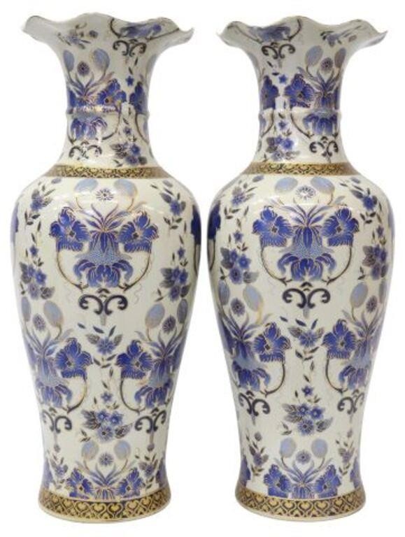 Appraisal: pair Chinese porcelain vases ruffled rim blue and gilt floral