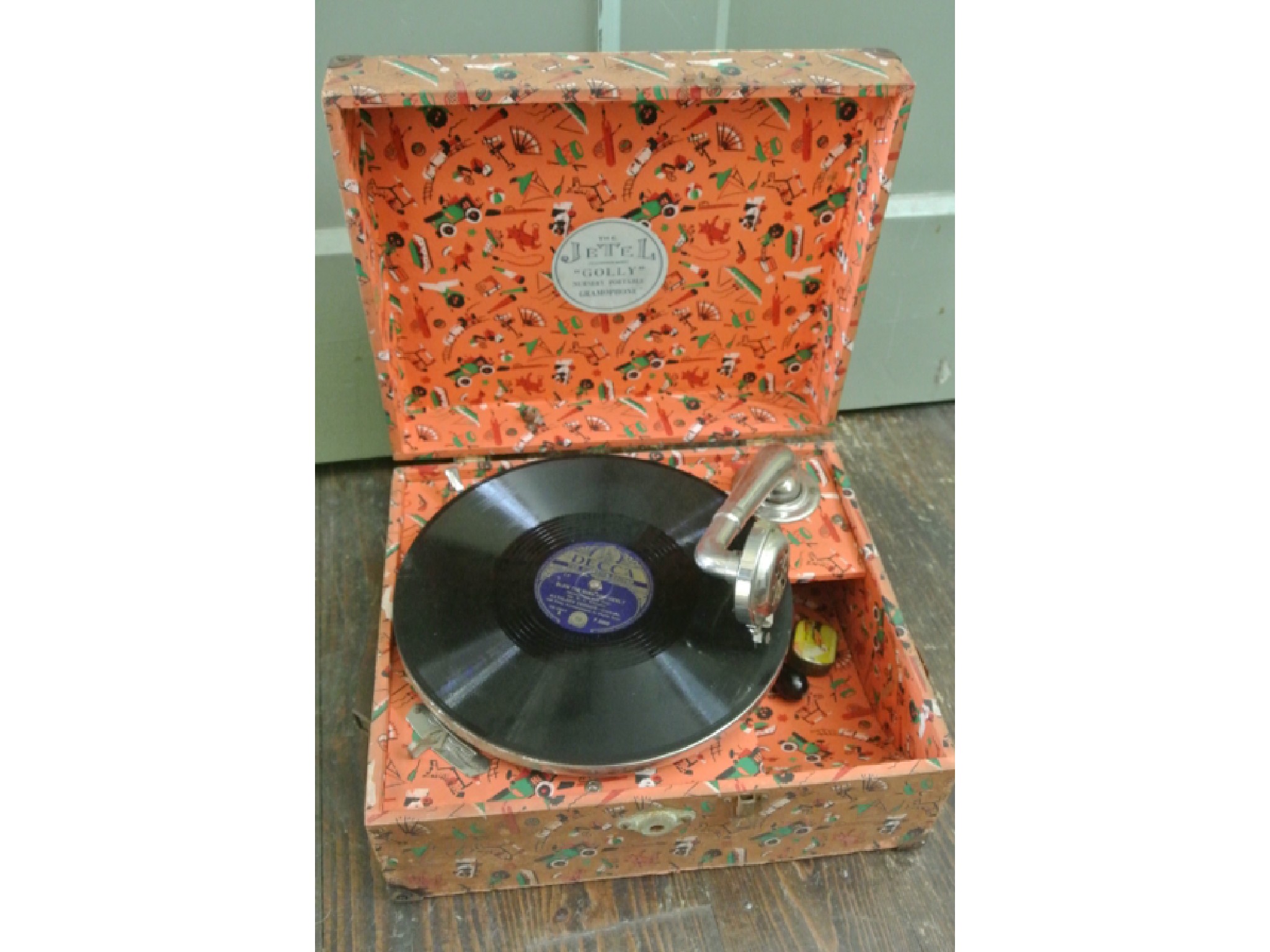 Appraisal: The Jetel Golly nursery portable gramophone for rpm records with