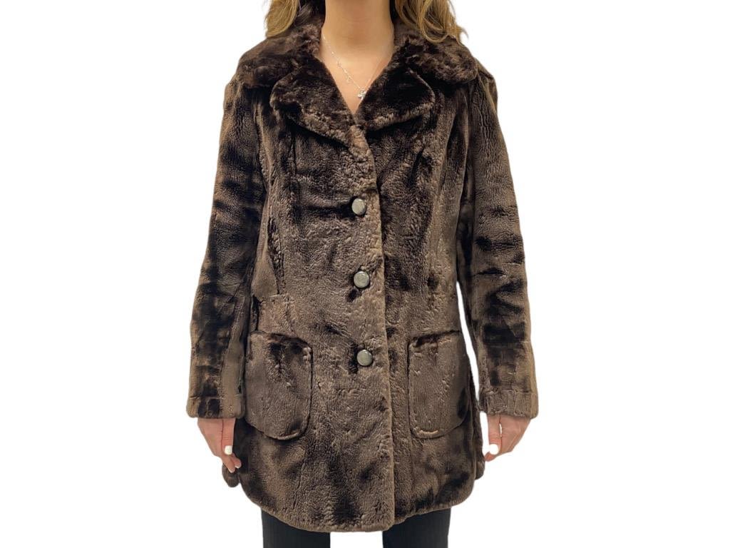 Appraisal: Woman's Fur CoatModel Height ' Length of jacket Coat is