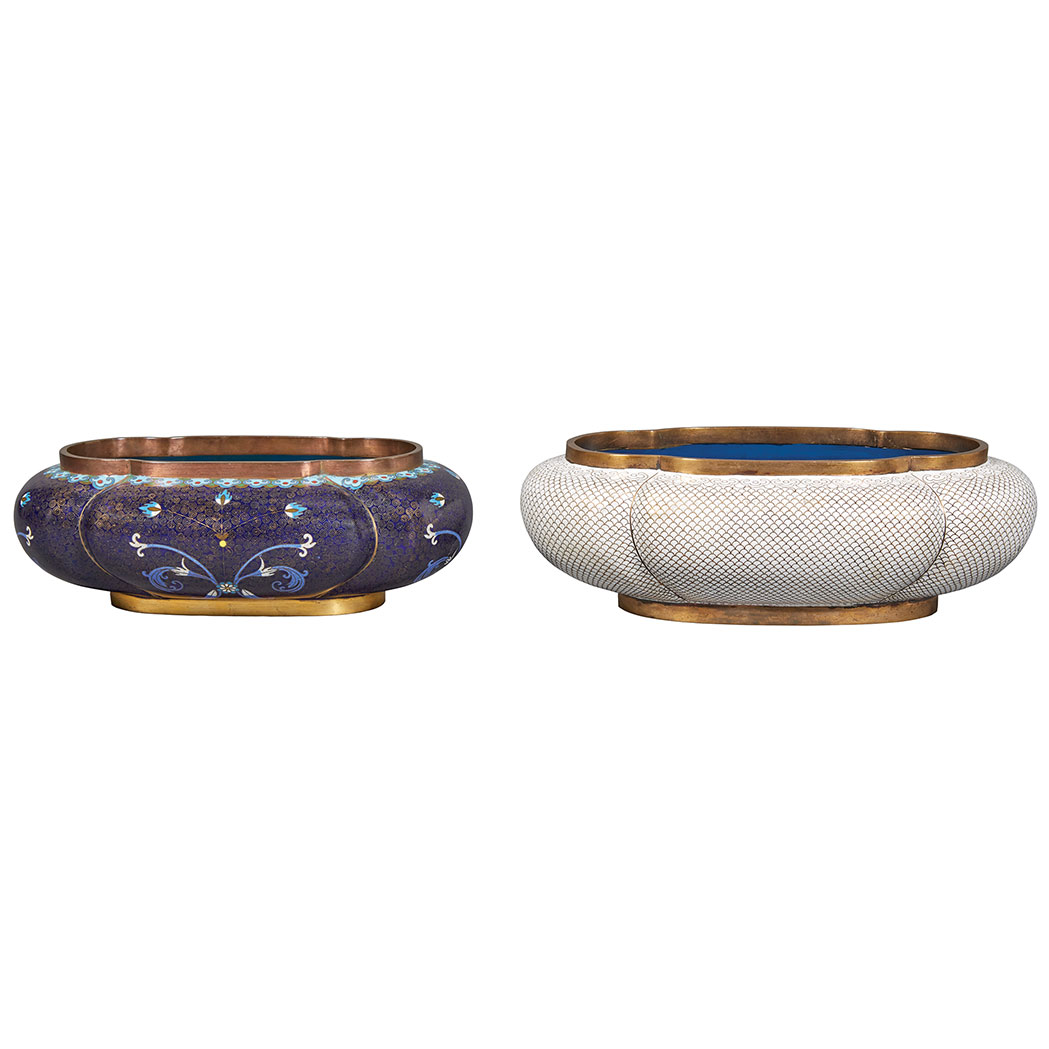 Appraisal: Two Chinese Cloisonne Bowls th th Century Each of quatrelobed