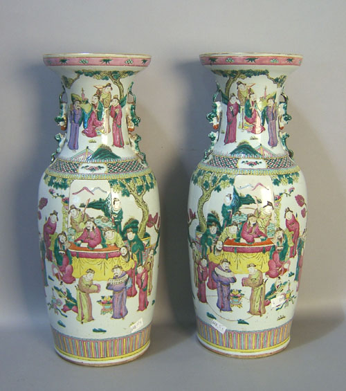 Appraisal: Pair of Chinese export porcelain urns th c h