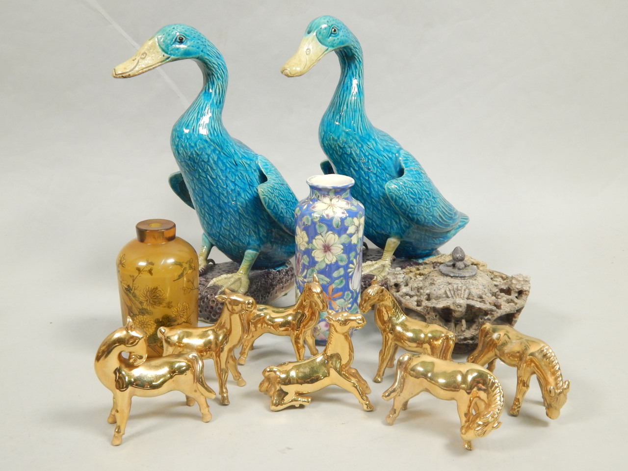 Appraisal: Oriental items to include a turquoise glazed geese a snuff