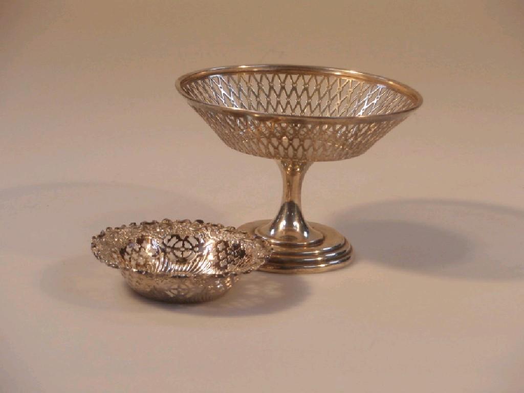 Appraisal: A George V silver pedestal bon bon dish Birmingham and