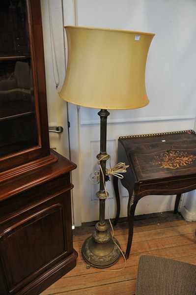 Appraisal: A CLASSICAL STYLE BRASS STANDARD LAMP BASE