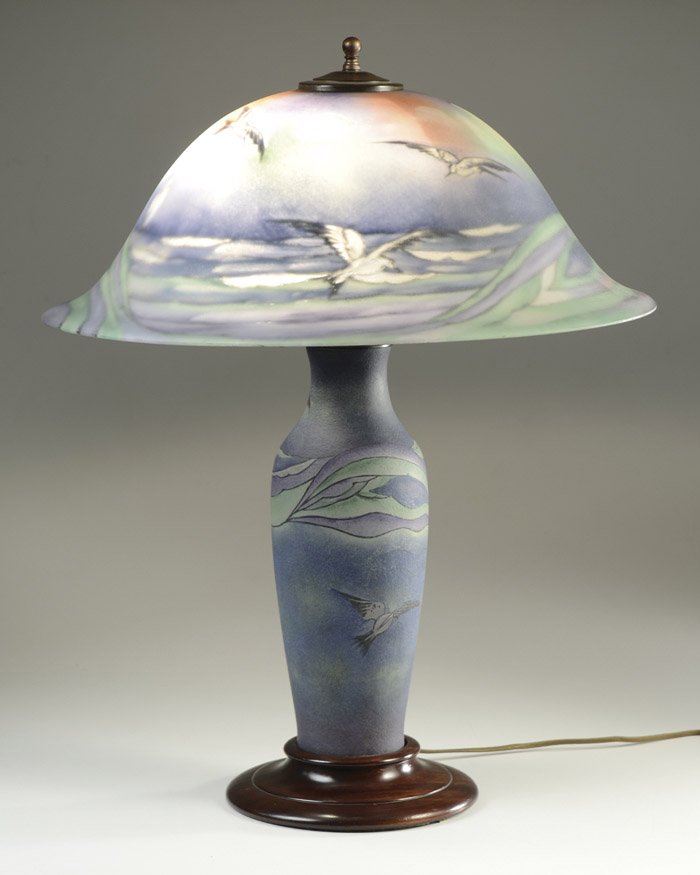 Appraisal: PAIRPOINT TABLE LAMP in seagull pattern the blue-gray field Copeley-shaped